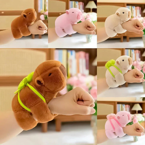 Brazalete de Peluche de Capibara Ajustable